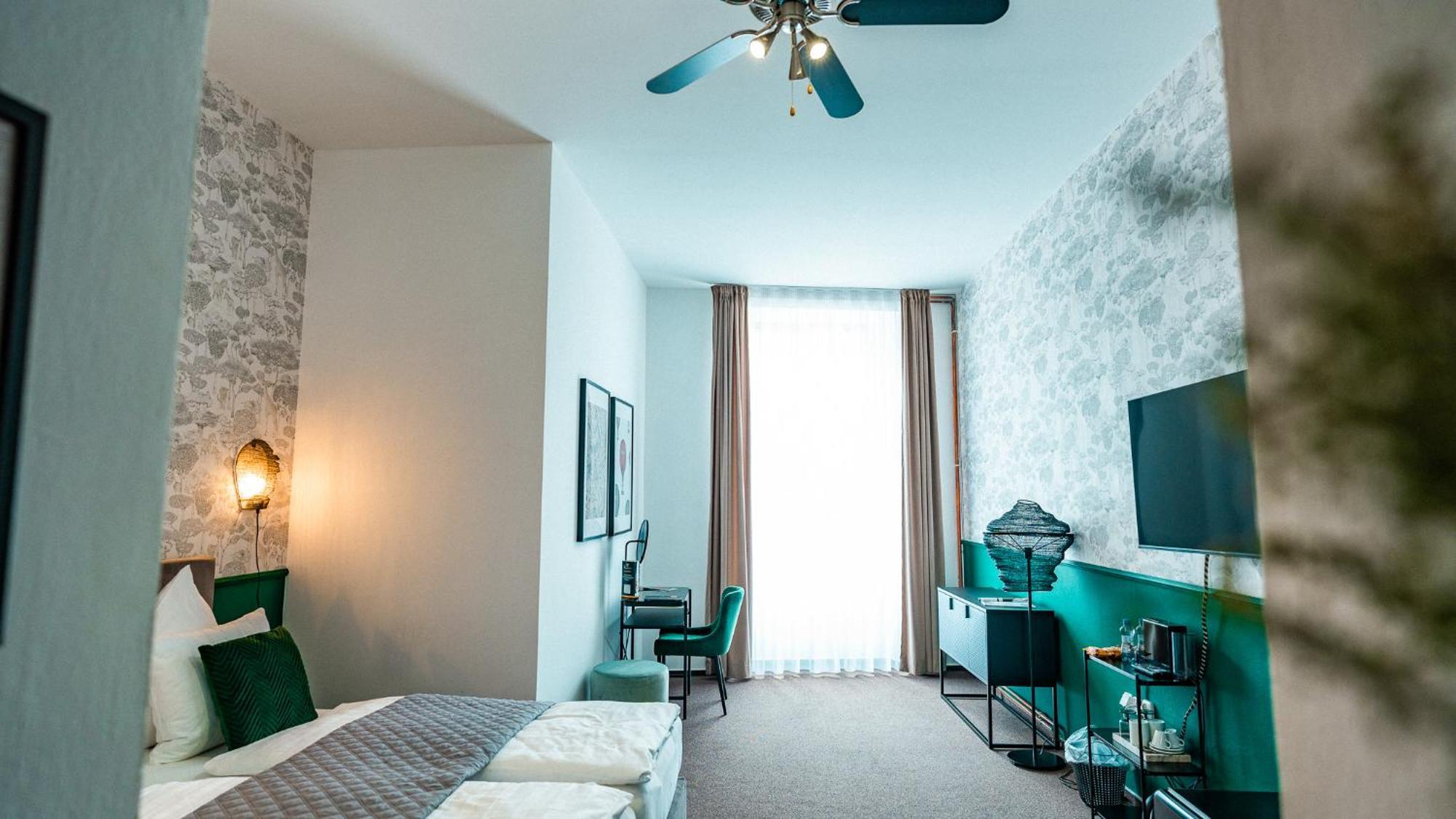 House Hotel ฮราเดตสคราโลเว ภายนอก รูปภาพ