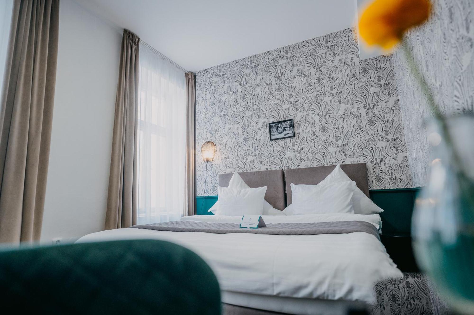House Hotel ฮราเดตสคราโลเว ภายนอก รูปภาพ