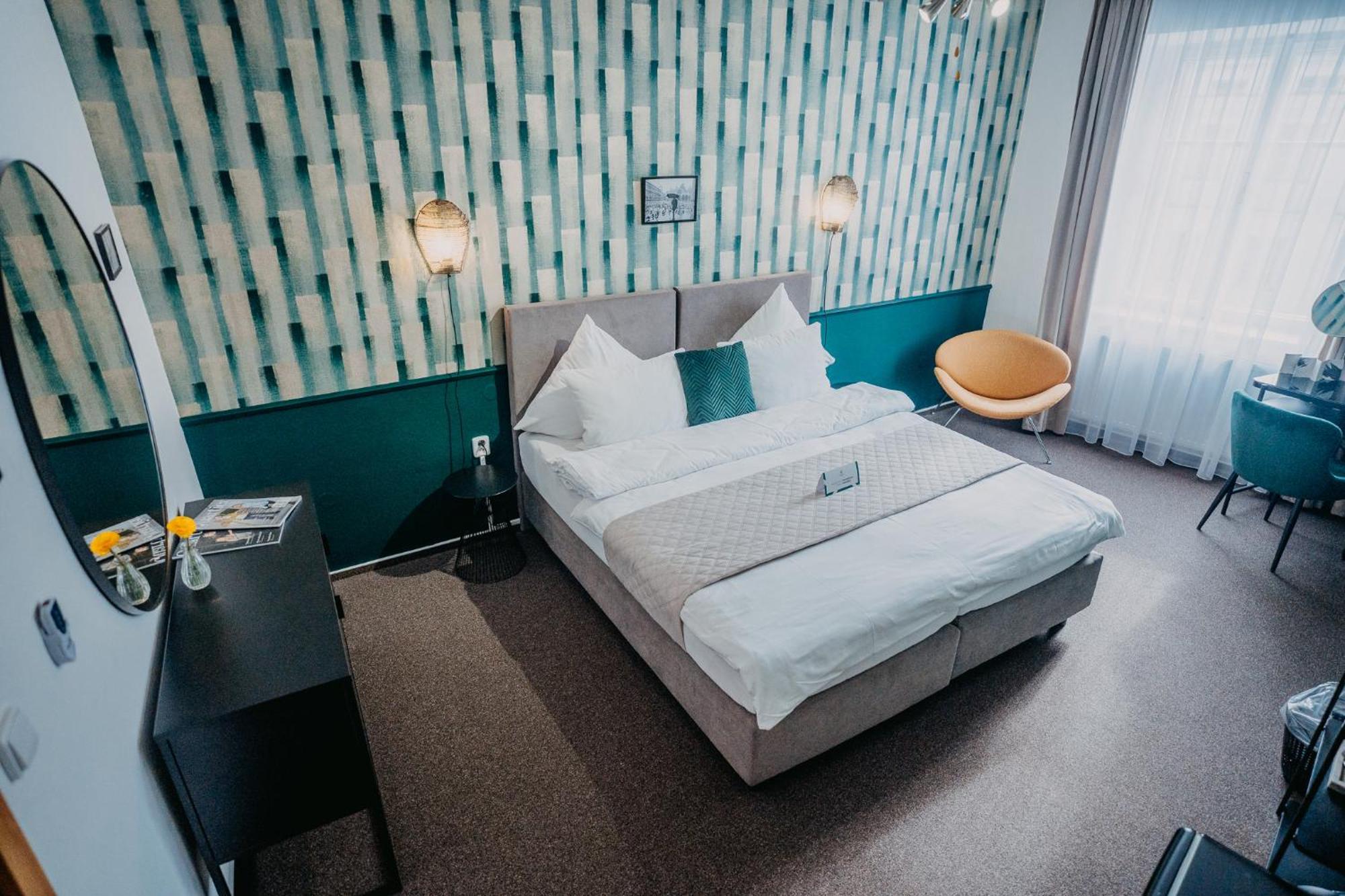 House Hotel ฮราเดตสคราโลเว ภายนอก รูปภาพ